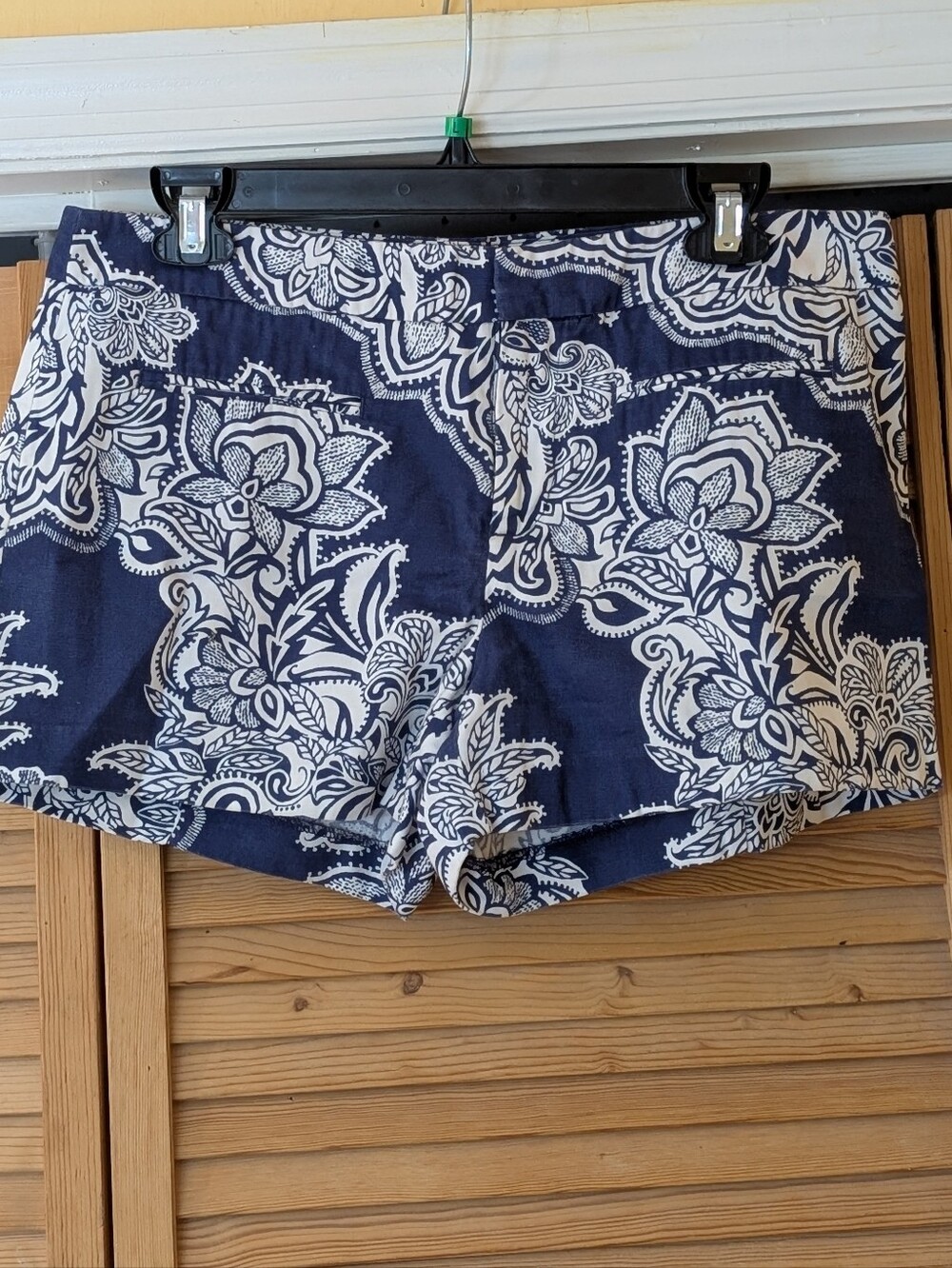 GAP Navy Blue & White Floral Paisley Shorts 8